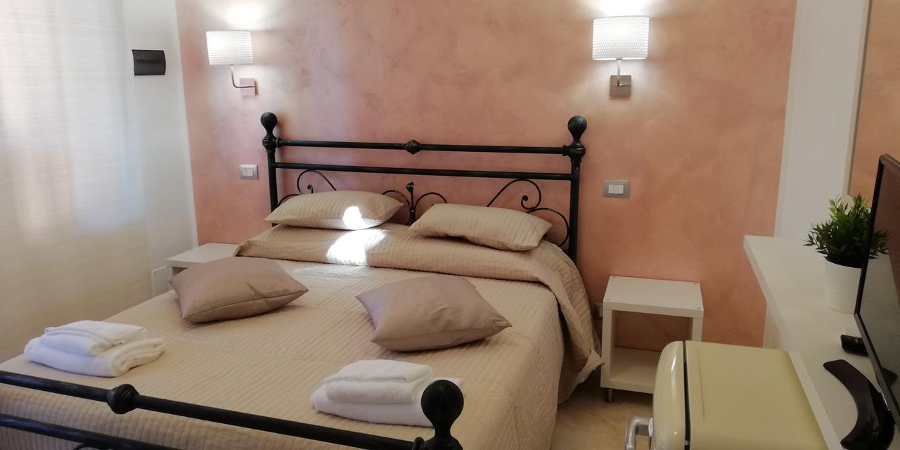 Sea Garden Rooms Termoli Ngoại thất bức ảnh